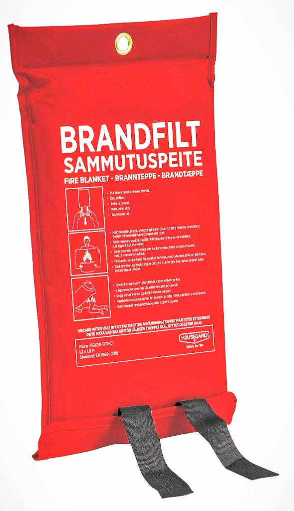 En brandfilt i sin röda förpackning